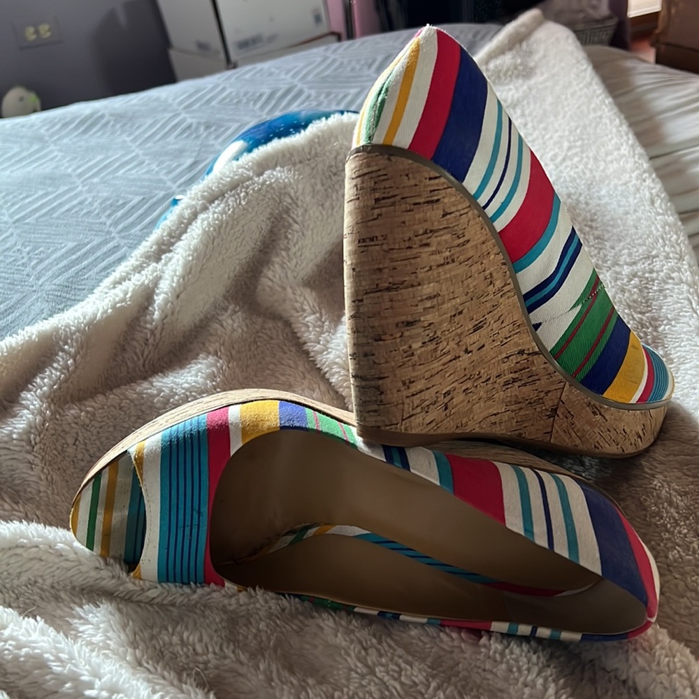 Striped wedges - Picture 4 of 4